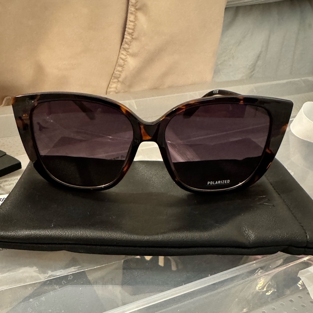 Quay EVER AFTER tortsmoke/tpepol Polarized Sunglasses NEW